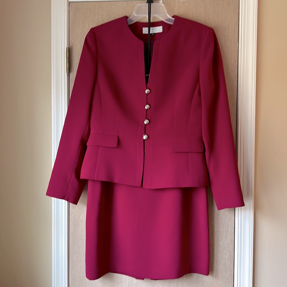Tahari suit, magenta